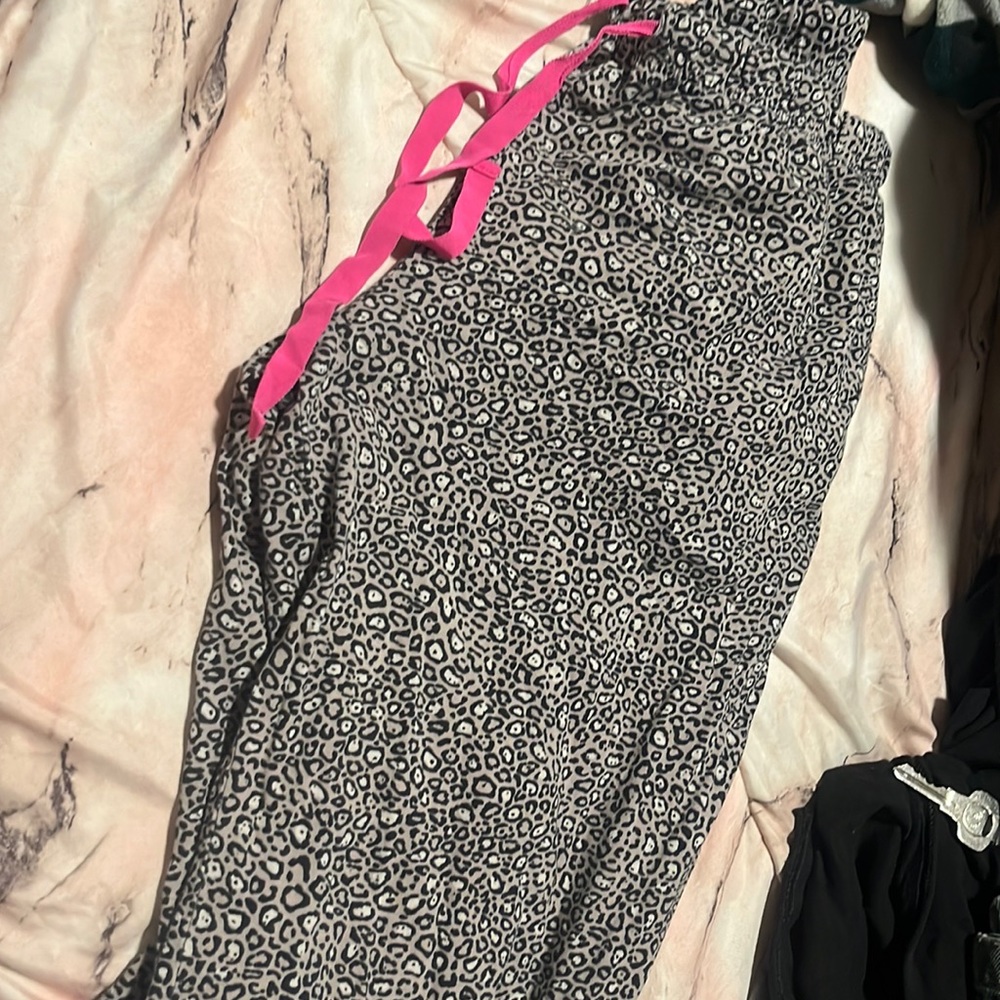 Cheetah print dkny cheetah print pants with pink drawstrings
